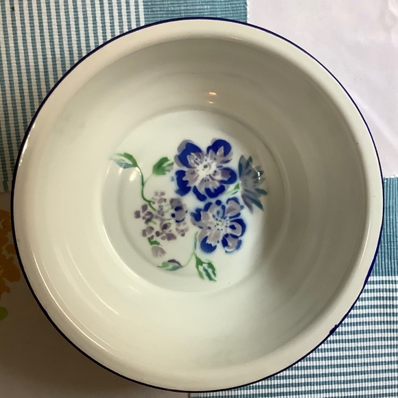April Cornell Large Enamel Bowl - Picture 1 of 3